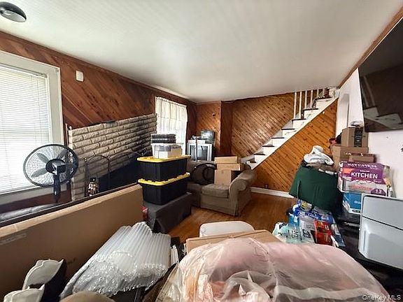 5th image of 2571 Beltagh Avenue