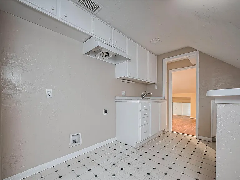 4015 Black Locust Dr — Photo 41