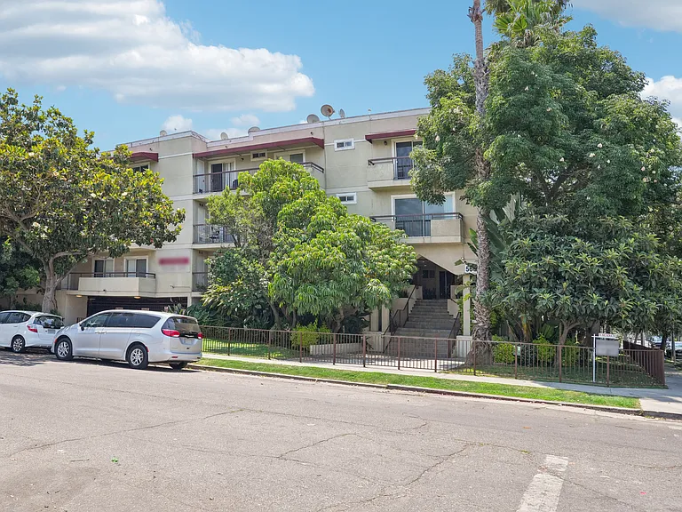 5662 La Mirada Ave. — Photo 24