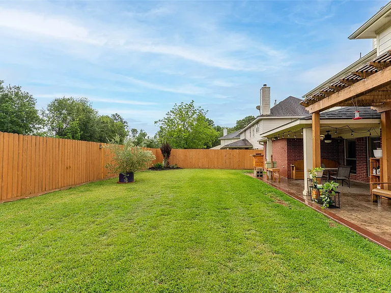 2309 Orleans Ln — Photo 29