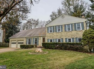 6800 Trefor Ct, Springfield, VA 22152