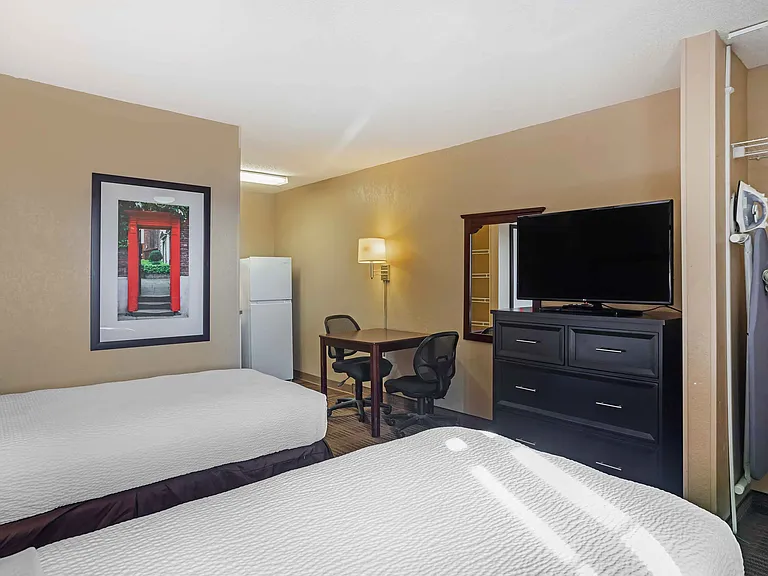 Studio Suite - 2 Twin Beds