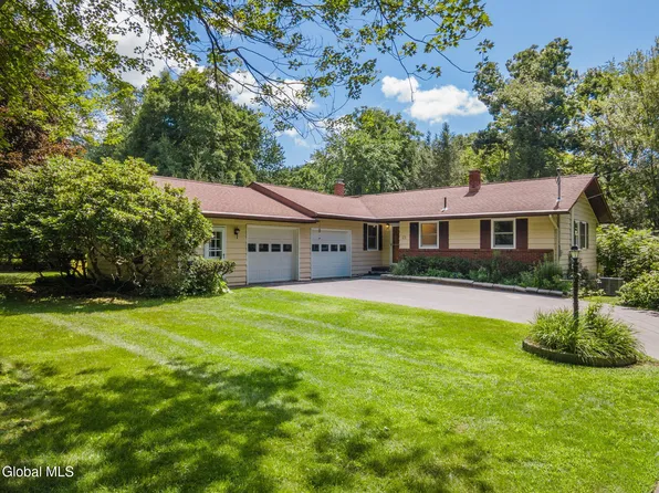 23 Van Winkle Drive, Rensselaer, NY 12144