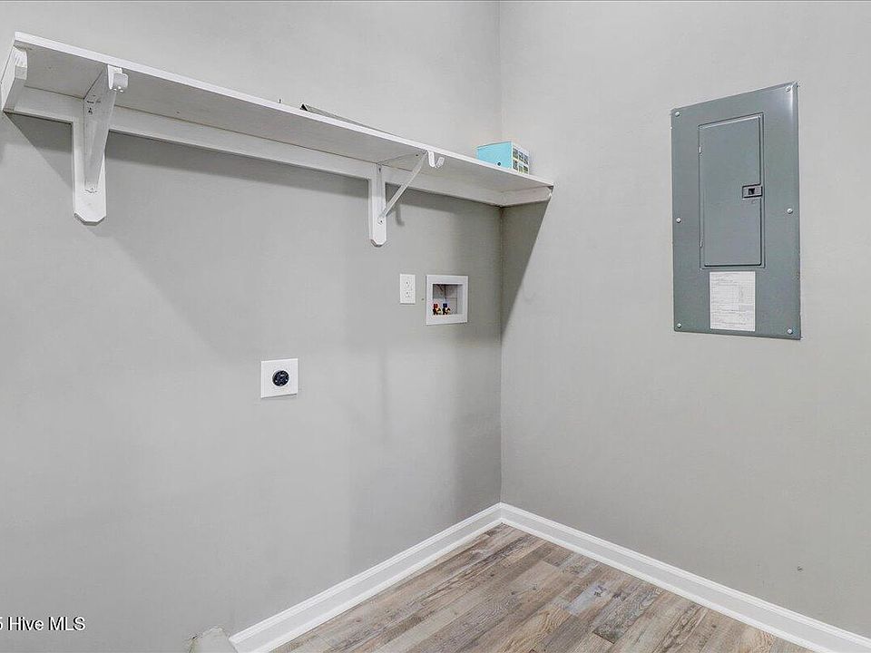 1st image of 304 Woodland Avenue