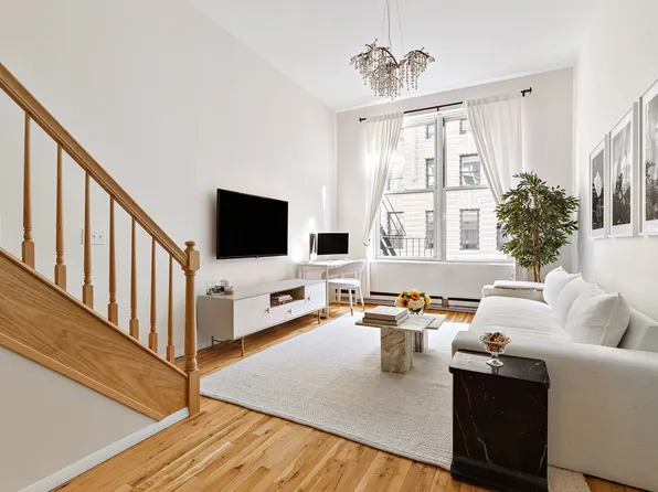 23 Waverly Place image 1 of 13