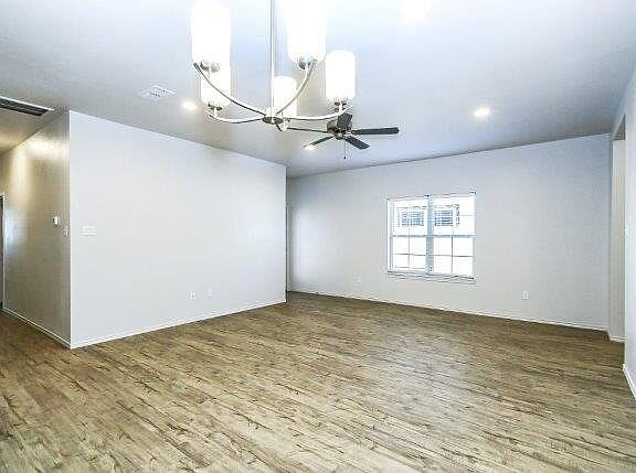 3rd image of 11804 Evanston Ave