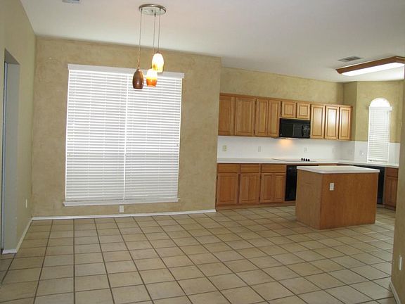 3rd image of 7020 Goldenrod Dr