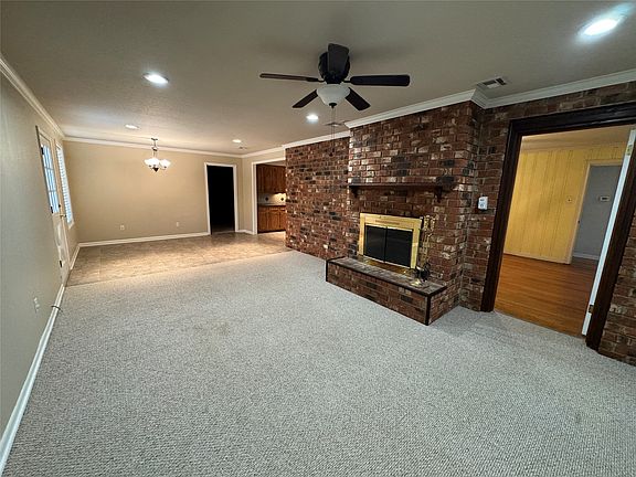 2nd image of 919 Candler Ave