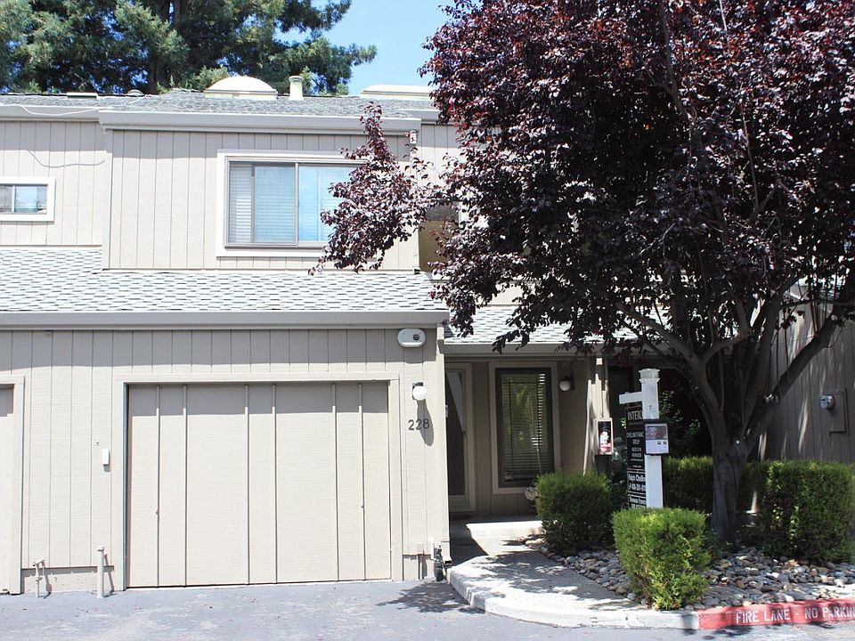 1st image of 228 Flynn Ave
