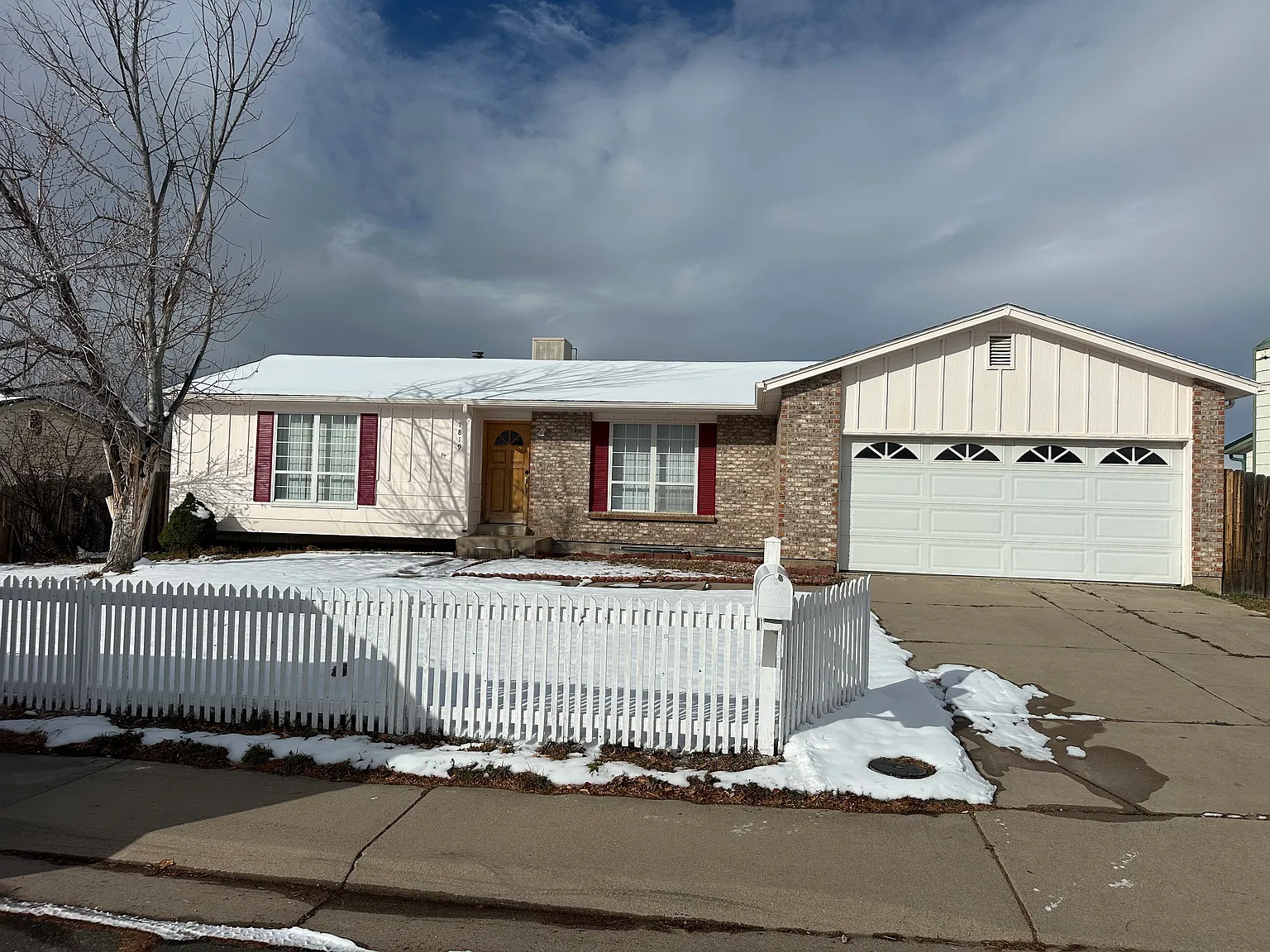 4 bed, 2130 sqft, $3,000 — Photo 1