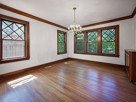 5th image of 2067 Hallwood Dr
