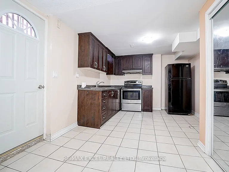31 Durant Cres #BASEMENT — Photo 1