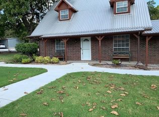 403 S Church St, Decatur, TX 76234