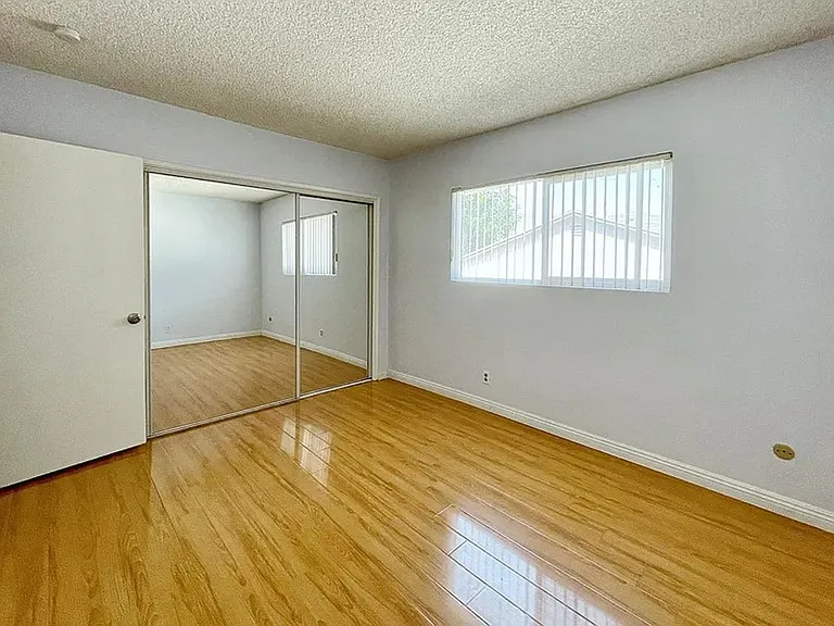 532 N New Ave — Photo 30