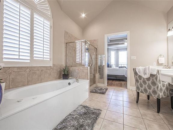 4th image of 5617 Saint Peter Dr