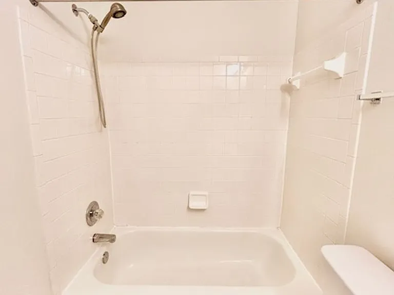 1803 Staley Manor Dr — Photo 33