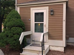 24 Newberry Ln, Glastonbury, CT 06033