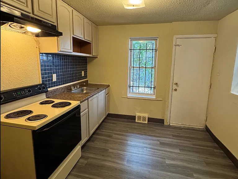 2148 N Newkirk St — Photo 2