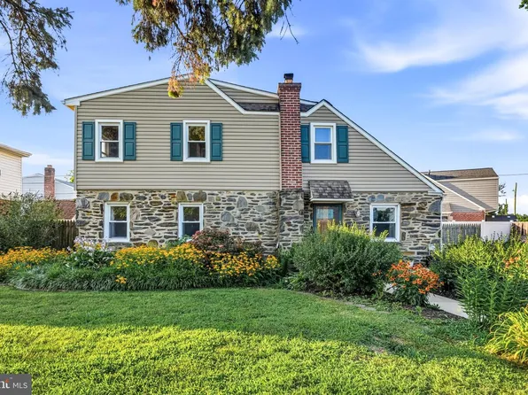 732 Cricket Ln, Aldan, PA 19018