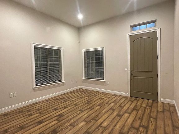 2nd image of 5408 McCulloch Ave