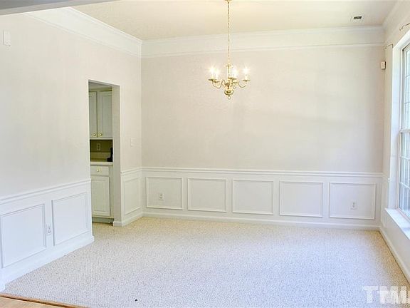5th image of 515 Sherwood Forest Pl
