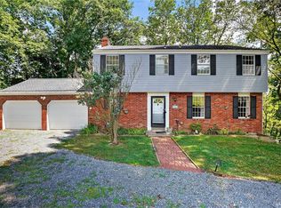 28 Shannopin Dr, Pittsburgh, PA 15202