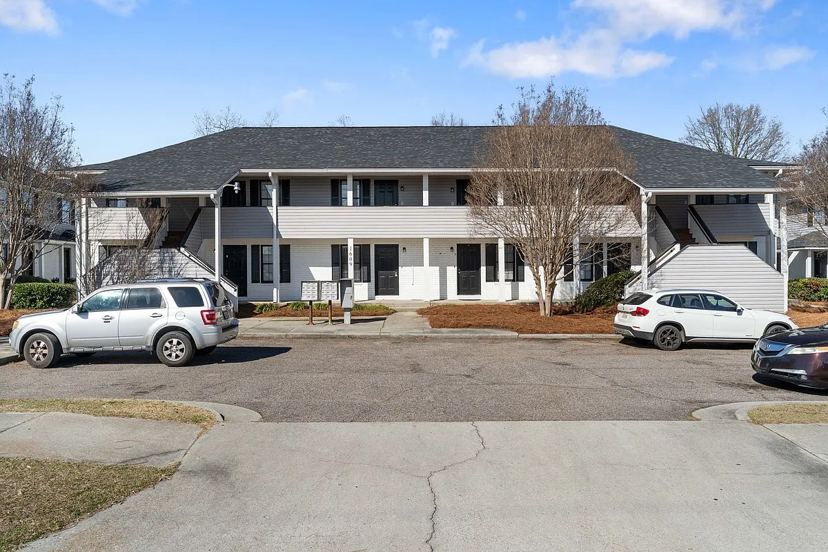 Building Photo - 1605 Parnell St