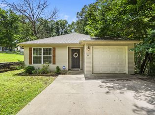 1014 Buck Ln, Merriam Woods Village, MO 65740