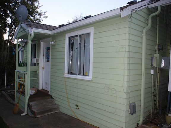 4th image of 1740 N Callow Ave