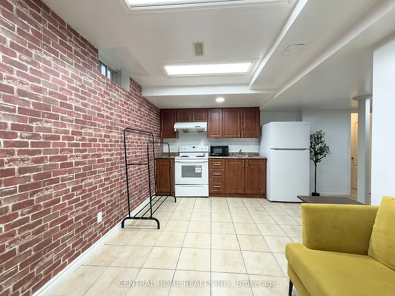 25 Eastvale Dr #BASEMENT — Photo 3