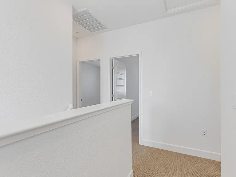 1072 Caraballo Dr — Photo 27