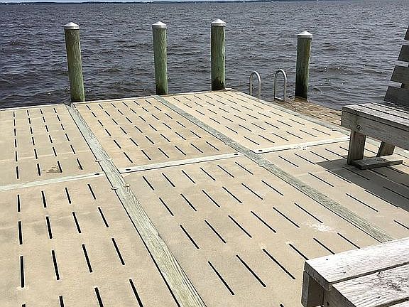 Concrete pier