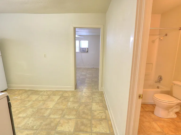 3610 Eastern St #B — Photo 7