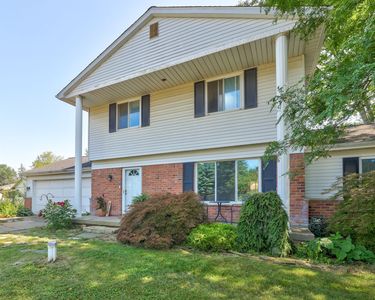 1166 Risecliff Dr, Grand Blanc, MI, 48439