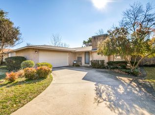 909 Pinecrest Dr, Richardson, TX 75080