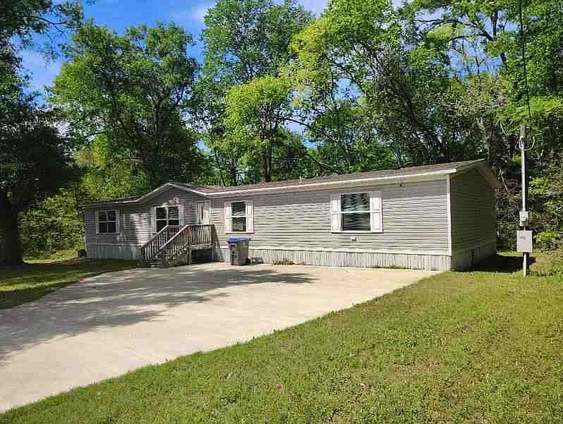 1st image of 136 Leon Evans St