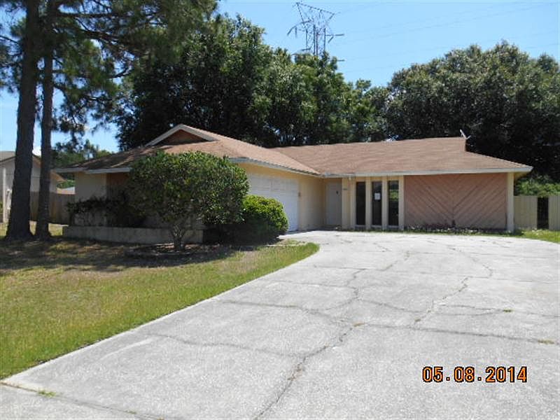 1st image of 16207 Pebblebrook Dr