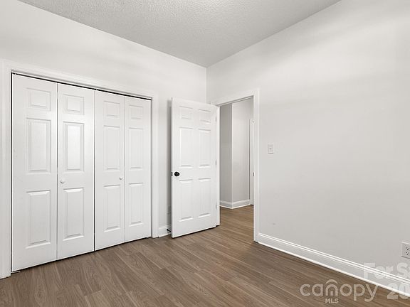5th image of 3929 Jasmine Ln