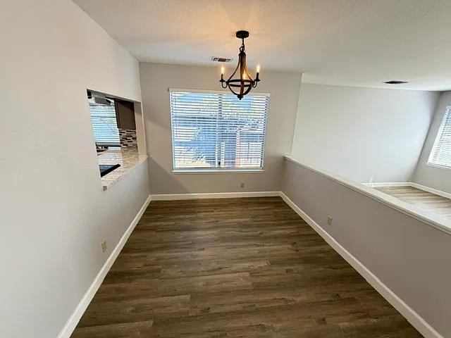 2918 Sunbird Dr — Photo 5
