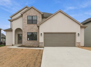 1208 Arthur Heights Dr, Fort Wayne, IN 46818
