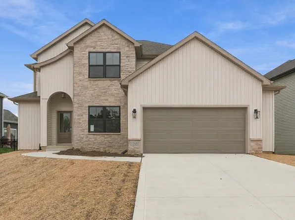 1208 Arthur Heights Dr, Fort Wayne, IN 46818