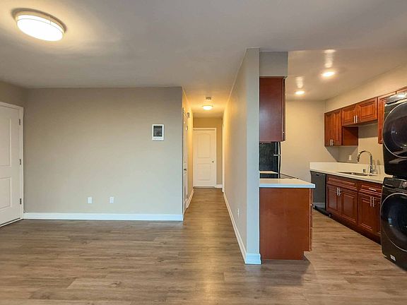 5th image of 3423-3443 Marlborough Ave #G