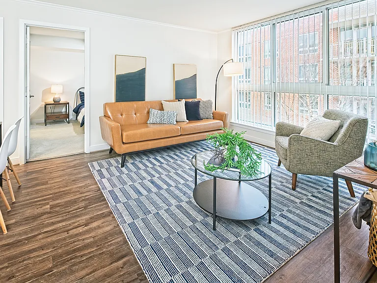 08_LivingRm_ThomasCourt