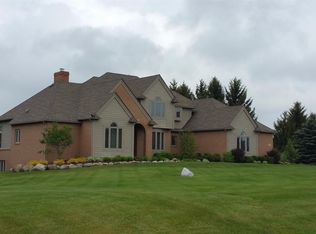 343 Crestway Ct, Saline, MI