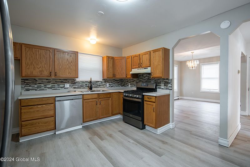 5th image of 27 Alvey Street