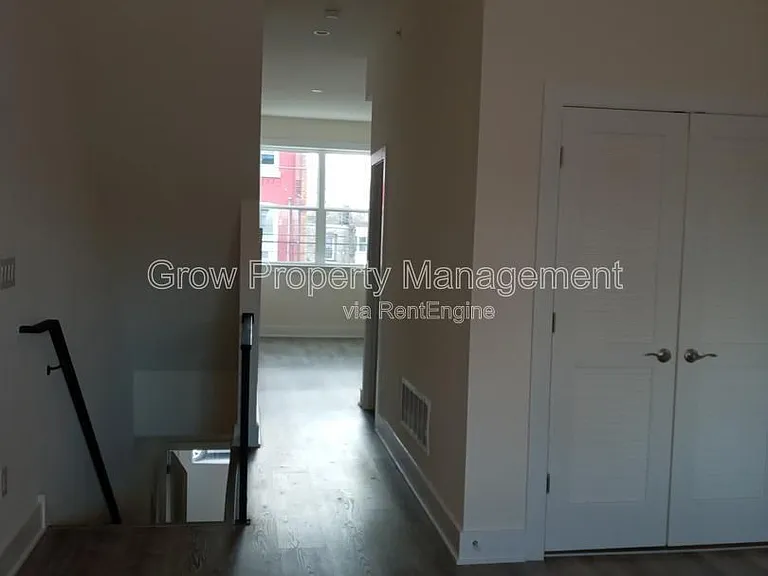 2127 N 9th St #1 — Photo 2