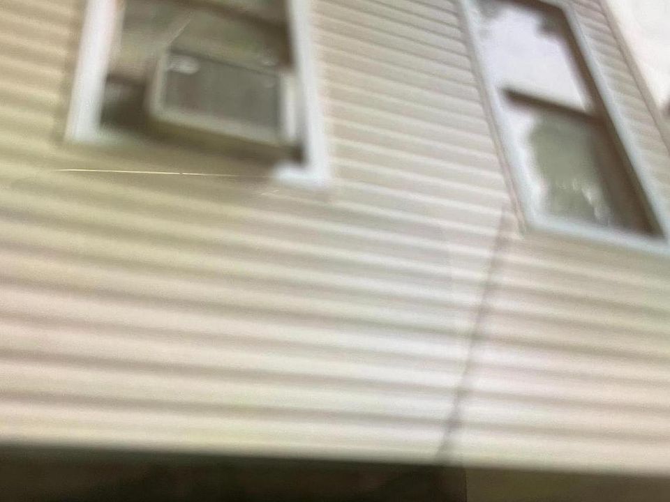 1st image of 3043 W Euclid Ave