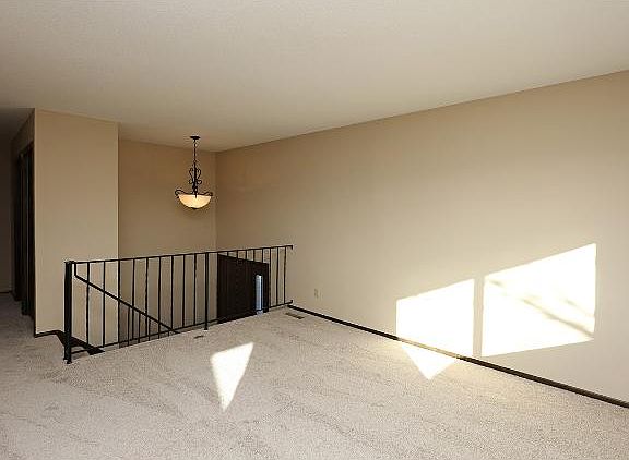 4th image of 626 Portland Mews