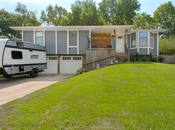 1823 N Lazy Branch Rd, Independence, MO 64058