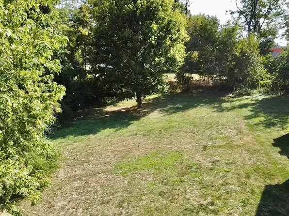 1030 Deer Field Dr, Greencastle, IN 46135